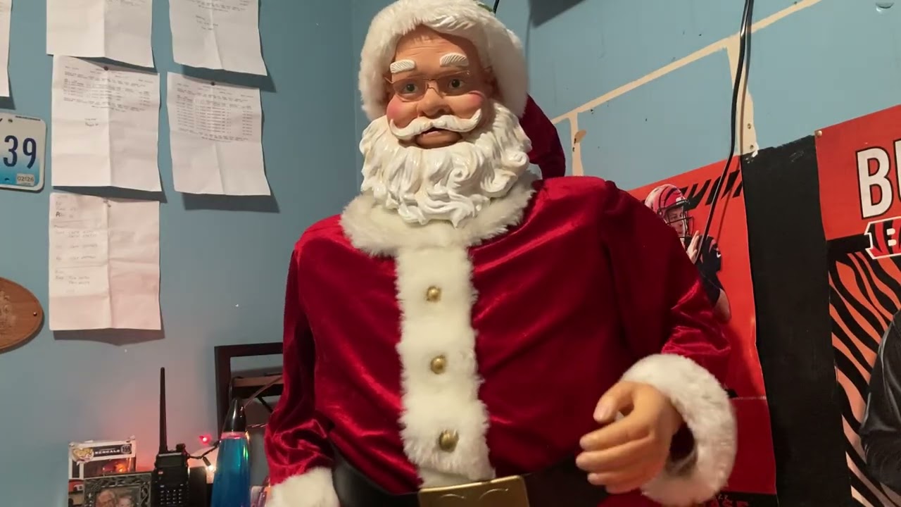 25 days of Christmas: day 12 aka my bday 2002 gemmy life size santa (RARE)