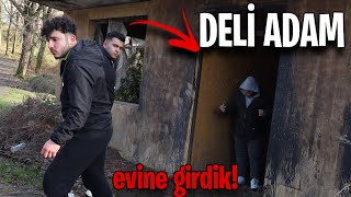 Köpekleri̇ Evi̇ne Kapatan Deli̇ Adamin Evi̇ne Gi̇rdi̇k Kafayı Yemiş