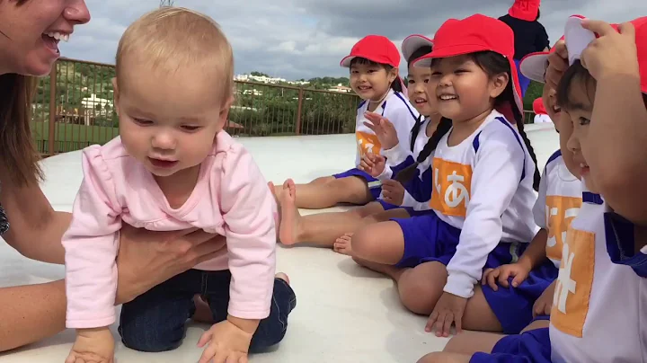 Adorable Japanese children meet cute American baby - DayDayNews