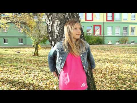 Video: Jsem Divoška: Dívka Mluvila O životě Bez Podpatků