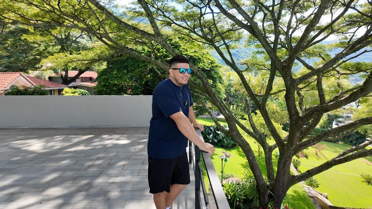 Así amanecimos en el hotel Cardedeu aquí en El Salvador 
