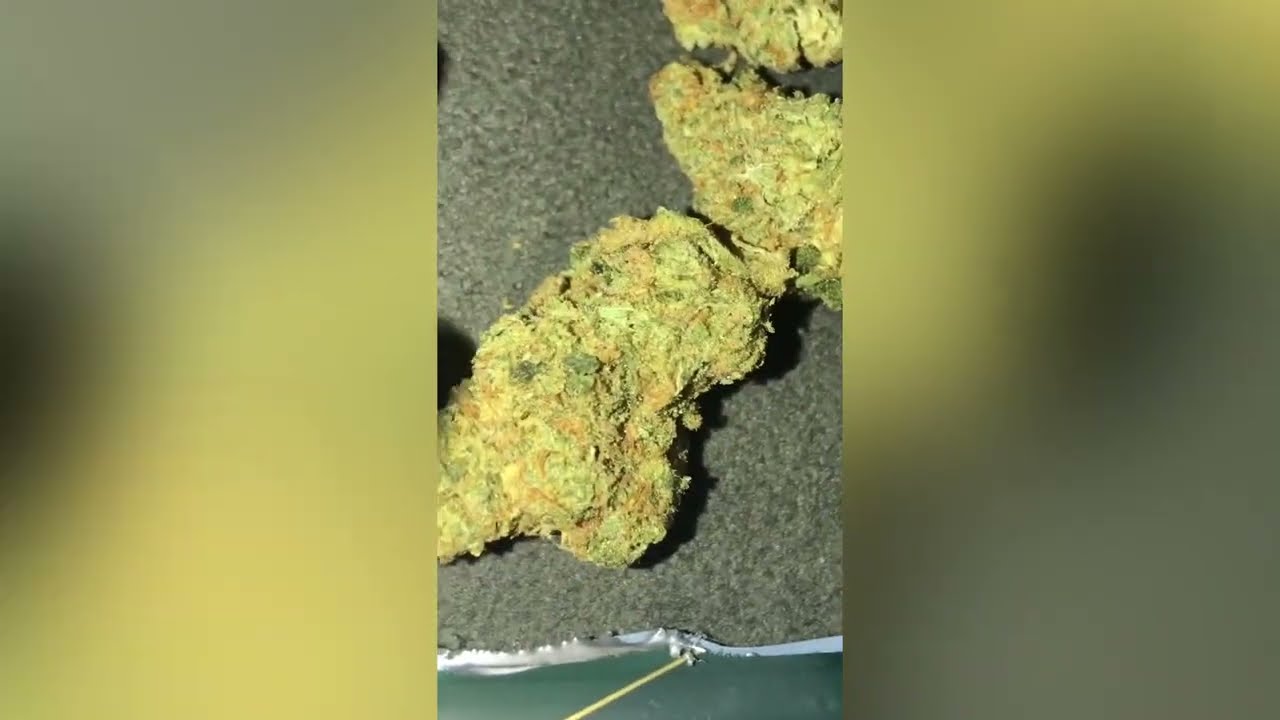 Pineapple OG Strain Review (Smk Brk 420)