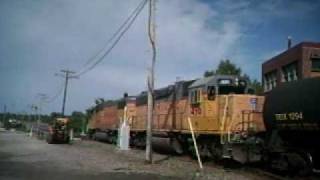 UNPATCHED SP UNIT ON UP, railfanning june 3rd
