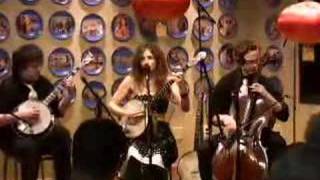 Abigail Washburn and The Sparrow Quartet performing "Strange chords