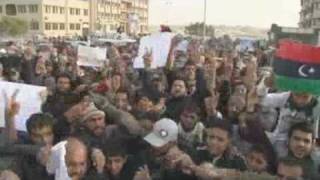Obama breaks silence, condemns Libya crackdown