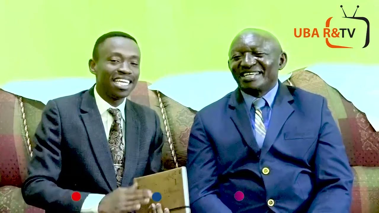 Pasteur NIYUNGEKO Silas w'i Nyakarambo uko yatanguye igikorwa co kuvuga ubutumwa