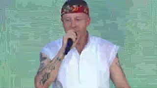 RWTV: Dance off Macklemore | #RW19