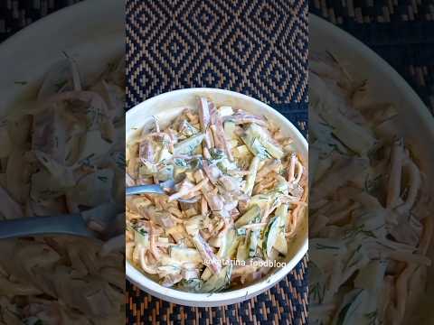 Быстрый салат с колбасой и корейской морковкой. Простой и очень вкусный.