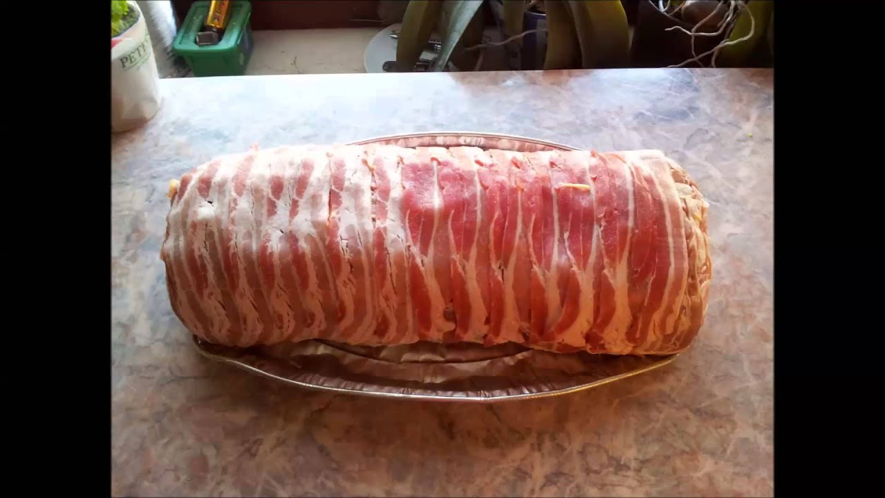 Bacon Bomb (Smoker Time) - YouTube