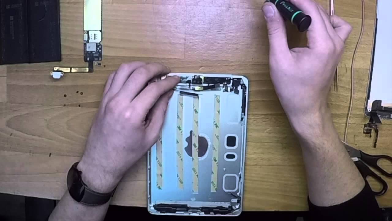 Собранного 3 разбор. IPAD Mini 6 Disassembly. IPAD Mini 6 Teardown. Разбор IPAD Mini 3. Айпад мини 2 в разборе.