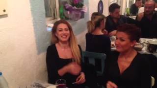 Şarkıcı Seniha Tek Tek Meyhanesinde