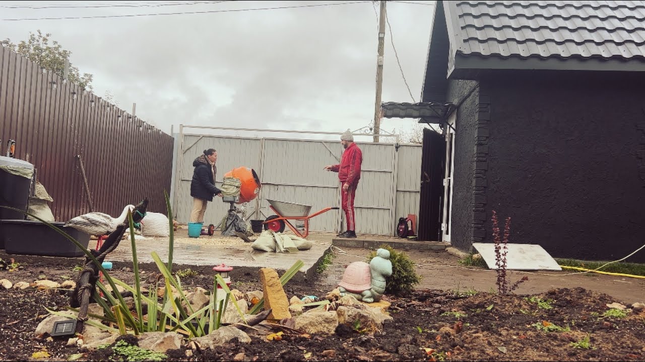 Заливка бетонных стен кессона в дождь | Готовим коммуникации к ...