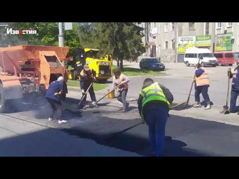 Работа под обстрелами жилых кварталов Харькова: коммунальные предприятия благоустраивают город
