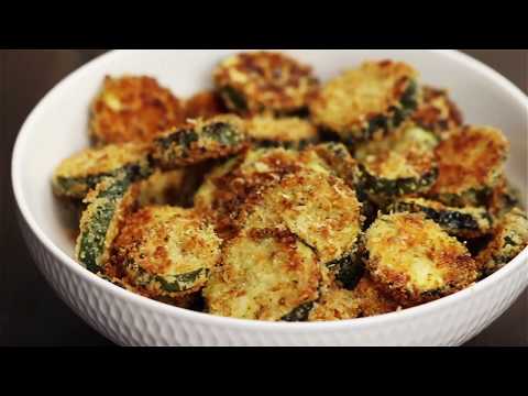 BAKED GARLIC PARMESAN ZUCCHINI CHIPS