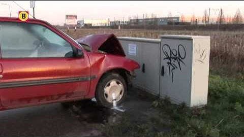 Ongeluk met vrachtwagen en drie auto