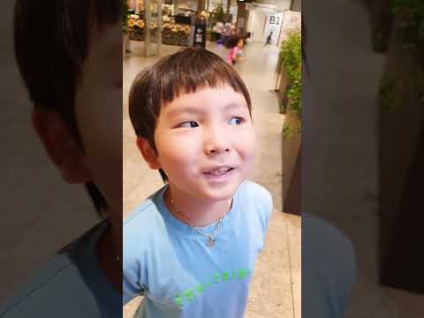 구슬아이스크림 <strong>자판기에서</strong> 구슬아이스크림 뽑기! 신기해요~ #shorts