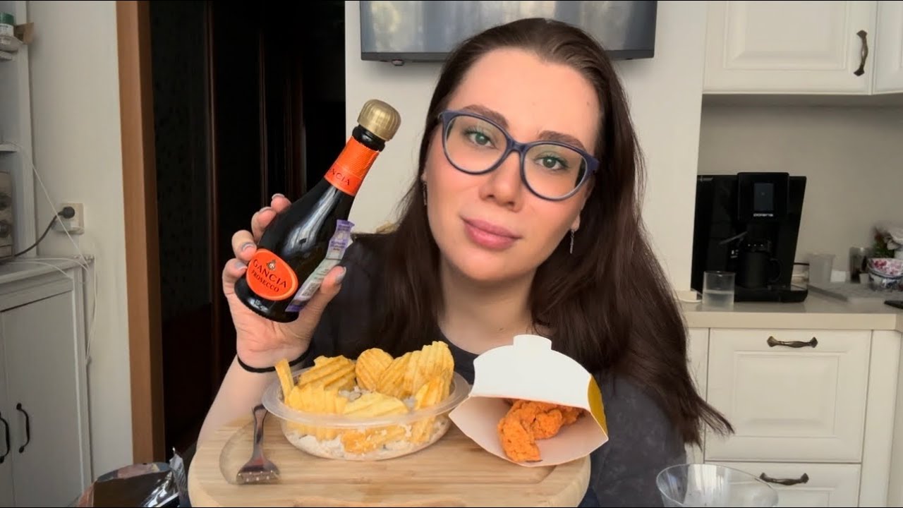 Как сказать парню, что не было 🔞? Как прошел мой нг🎄мукбанг с шампанским за ваше здоровье 🥂#mukbang