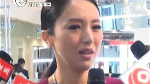 【独家】董璇亮相圣诞亮灯仪式 羡慕李小璐生女 - 天天要闻