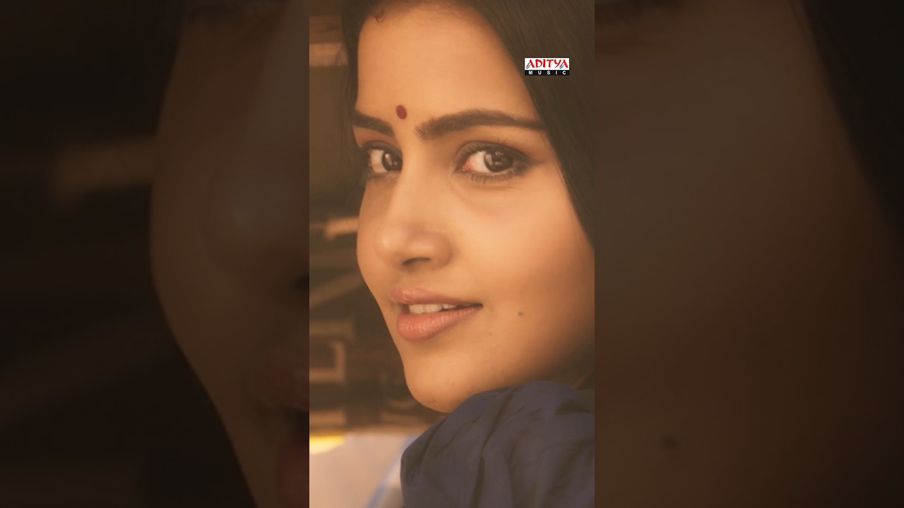నిలవదే మది నిలవదే సిరిసొగసుని చూసి ..❤️ #Nilavade #ShatamanamBhavati Movie #Shorts #YoutubeShorts
