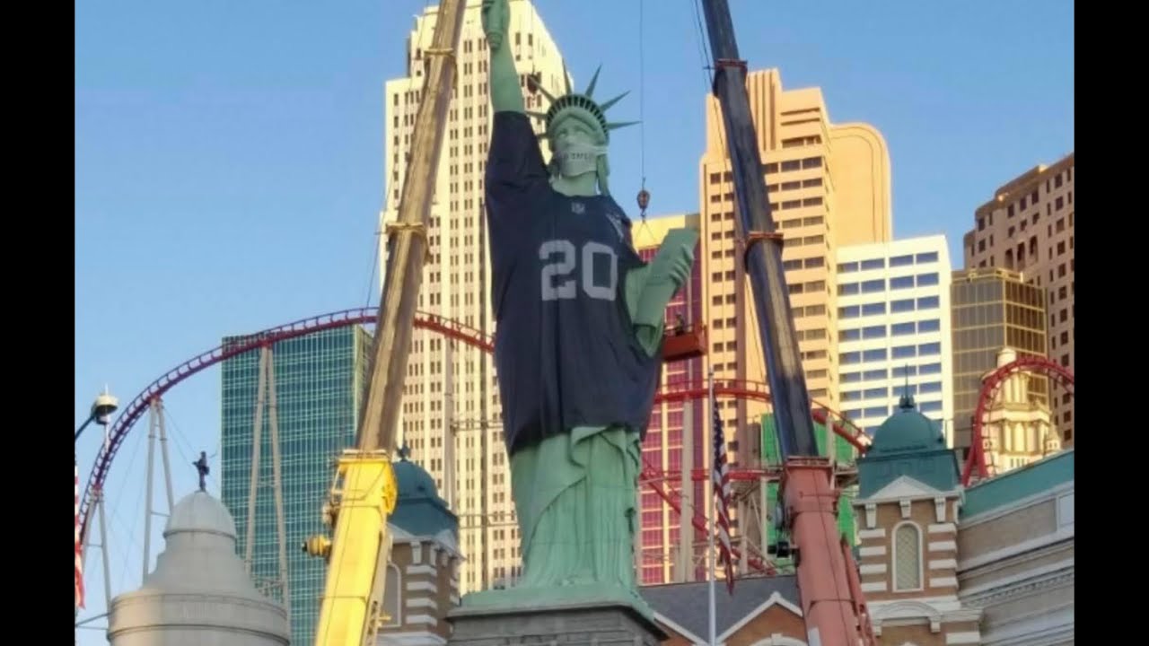VEGAS NEW YORK NEW YORK STATUE OF LIBERTY GETS RAIDER JERSEY YouTube
