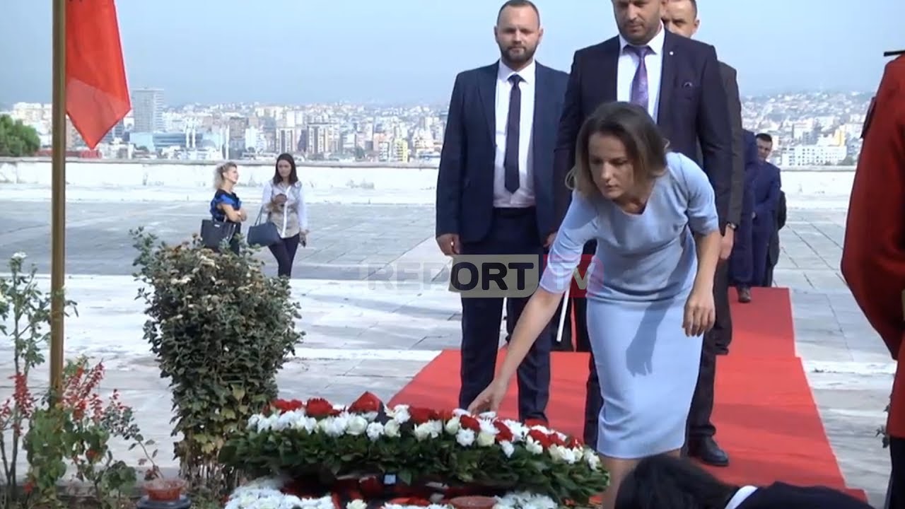 shqiptare meaning Report TV - 21 vite nga vrasja e Azem Hajdarit, e bija homazhe si deputete