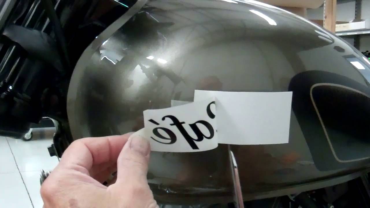 Наклеить наклейки