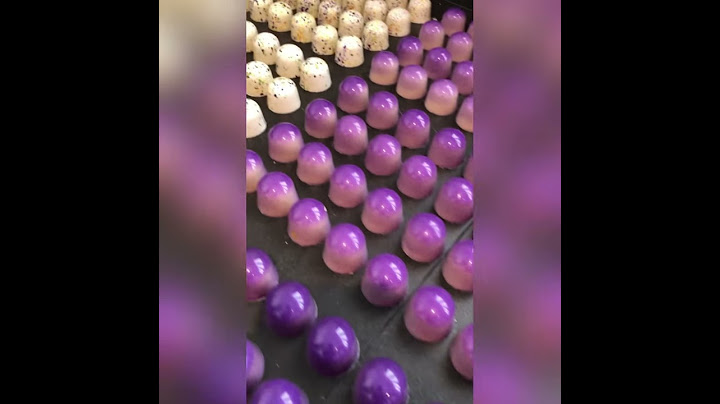 HOW-TO make filled chocolates yourself.