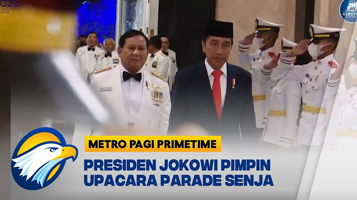 Presiden Jokowi Pimpin Upacara Parade Senja