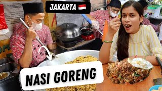 First Time Eating Street Food of Indonesia🇮🇩| apakah itu bagus