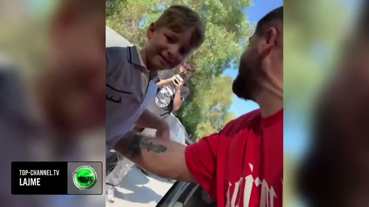 Top Channel/ Gjesti i Noizyt merr vëmendjen! Sa del nga burgu, futet live në IG dhe jep lajmin…