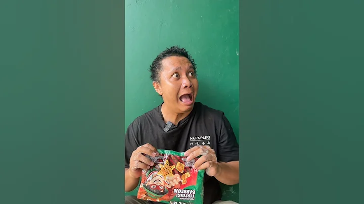 How to Eat Chips Like a Pro When Your Hands Are Nasty #lifehack #snackhack #shorts