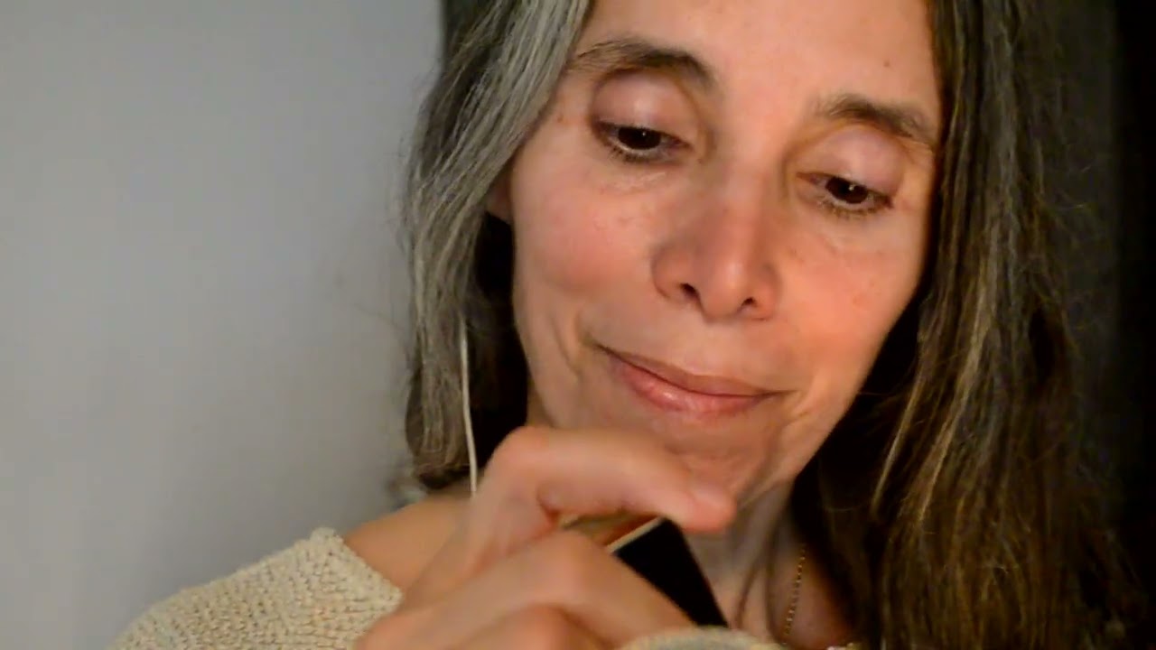 ASMR RELAJANTE - TE MAQUILLO PARA TU CITA