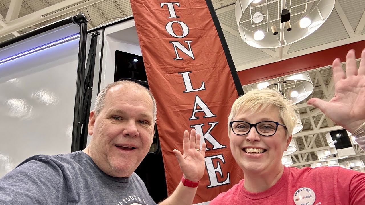 LIVE from the Fort Wayne RV Show YouTube
