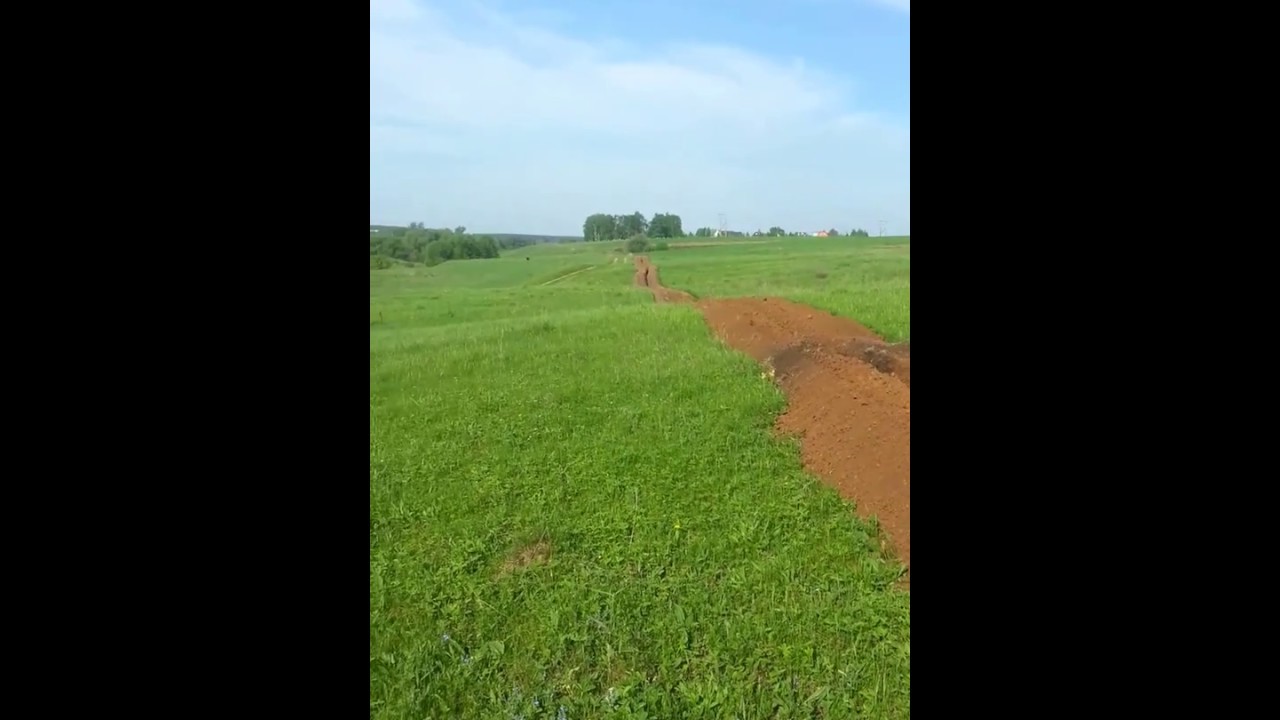 Аренда траншеекопателя, услуги грунтореза, прокат баровой машины ...