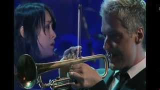 Emmanuel  (Lucia Micarelli & Chris Botti)