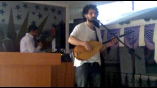 Piyanist Apo Geçer Aylar Geçer Yıllar