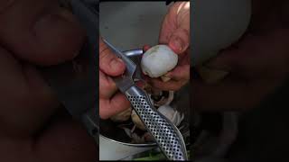 ¡Aprende a Tornear un Champiñón como un Chef! #chef #cuchillosartesanales #cocina #champignons