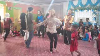 Download Lagu Menari di kg pulau sanghai MP3