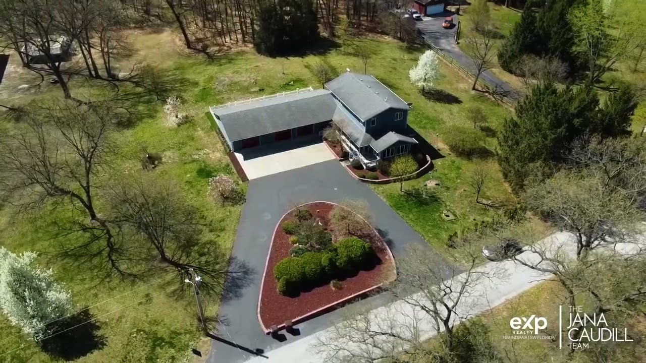 Country Living at It's Finest- 5 Acre Estate in Wheatfield