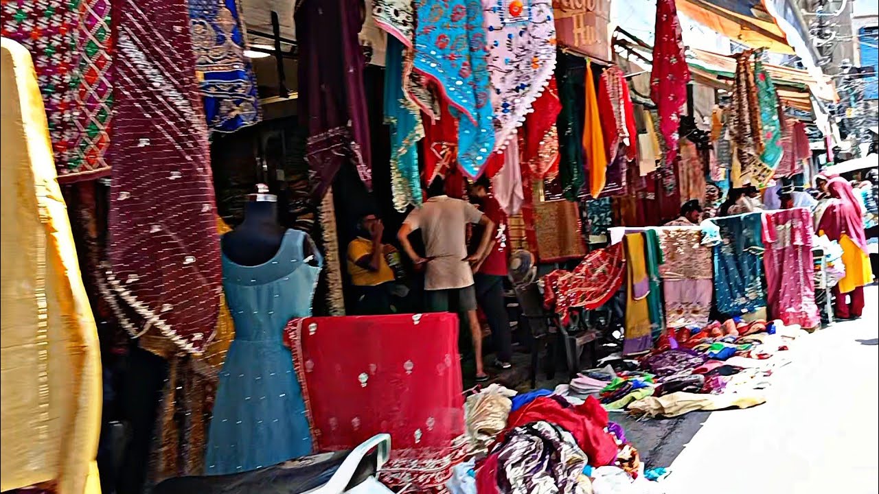 Som Bazar Amritsar | Ladies suit, Lahenga,  panjabi jutti, fulkari Suit | Wholesale Cheapest Market