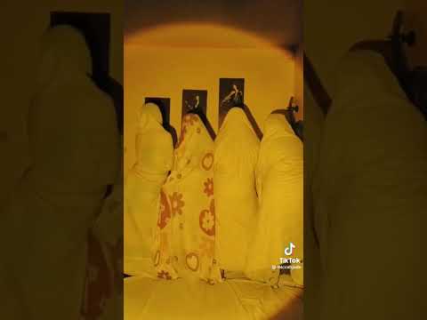 ام البطانية اللي عليها ورد ختمت الترند وتحمست بزيادة ترند 