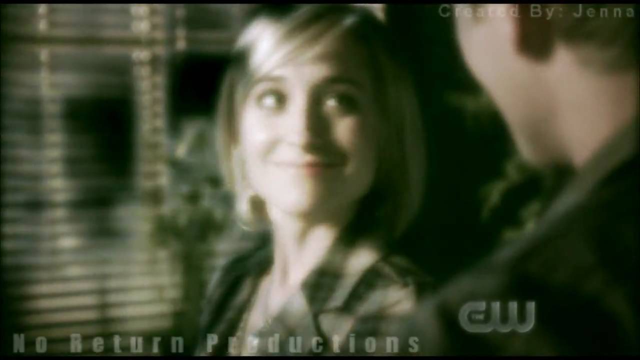 Chloe/Oliver - Falls On Me