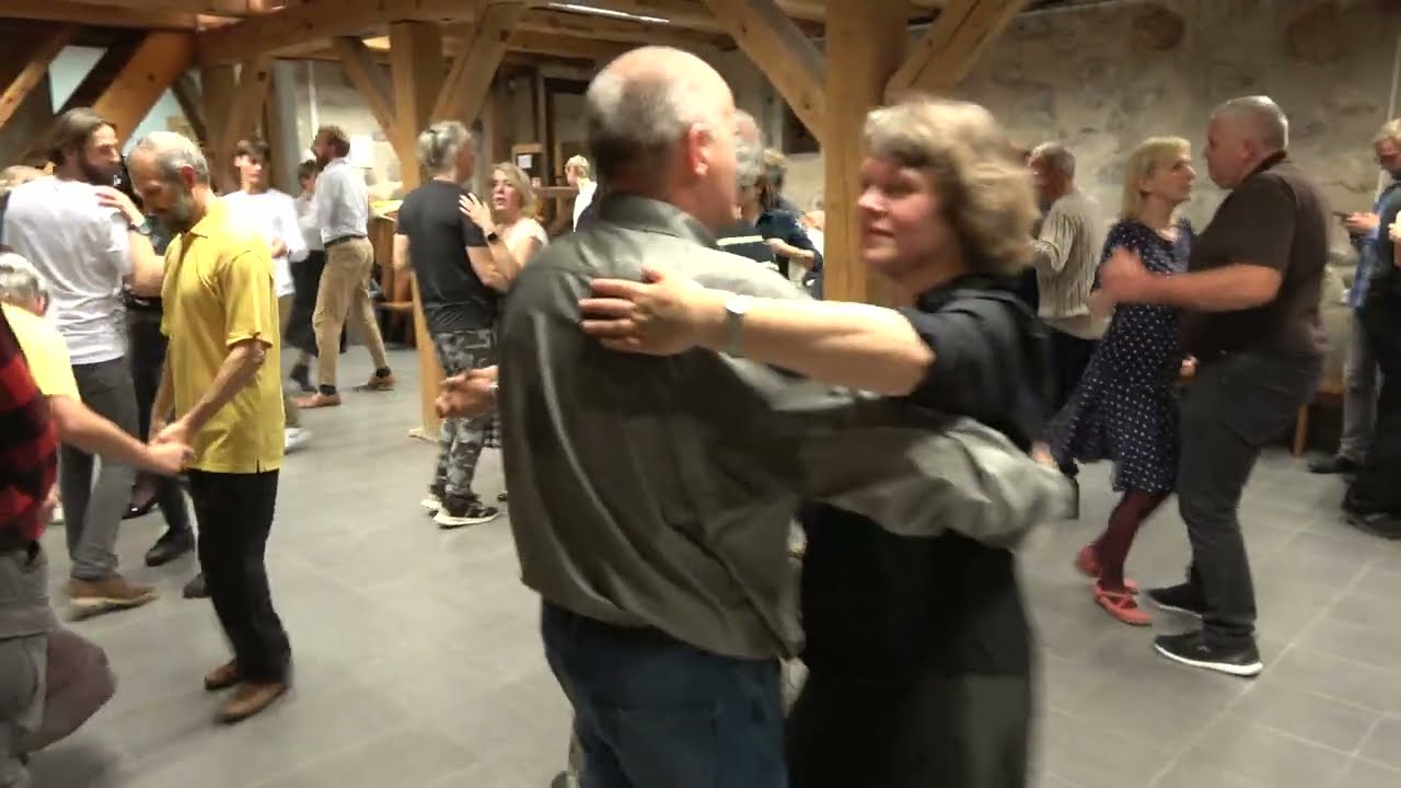 Fokstrotas. Groja KAUNO BANDONIJA. Lietuviškų šokių vakaras 2023 11 06