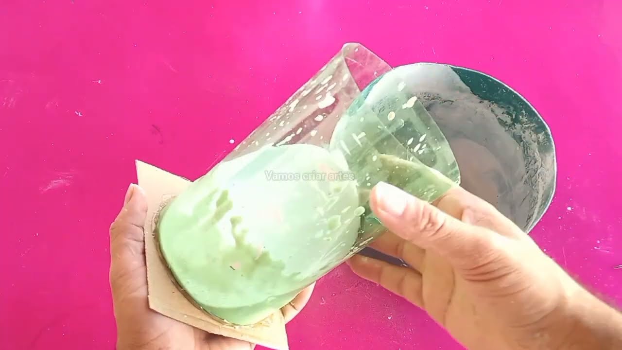 DIY IDEIA 💡 GENIAL USANDO GARRAFA PLÁSTICA E GESSO | COMO FAZER VASO DECORATIVO DE GESSO E GARRAFA