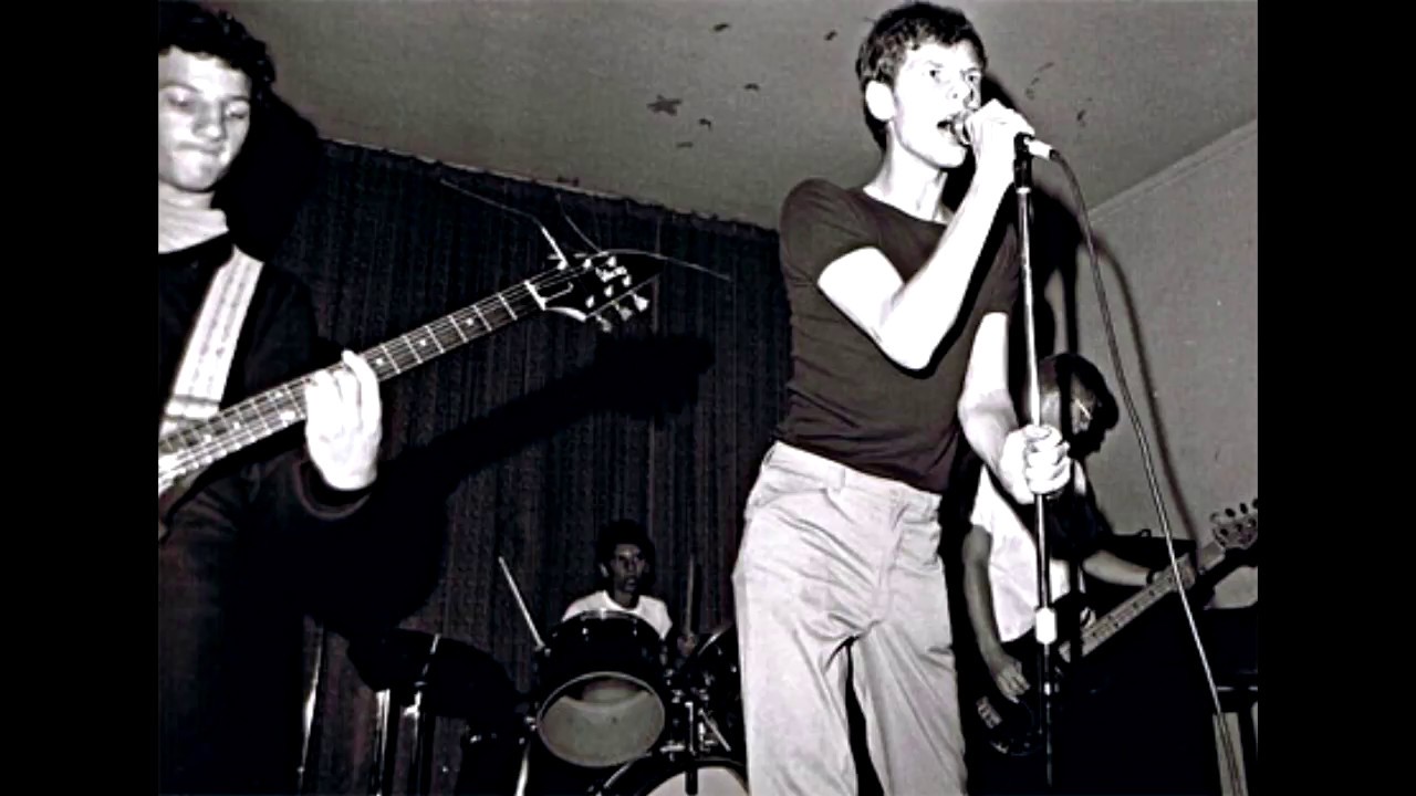 Middle Class Out of vogue (1978) YouTube