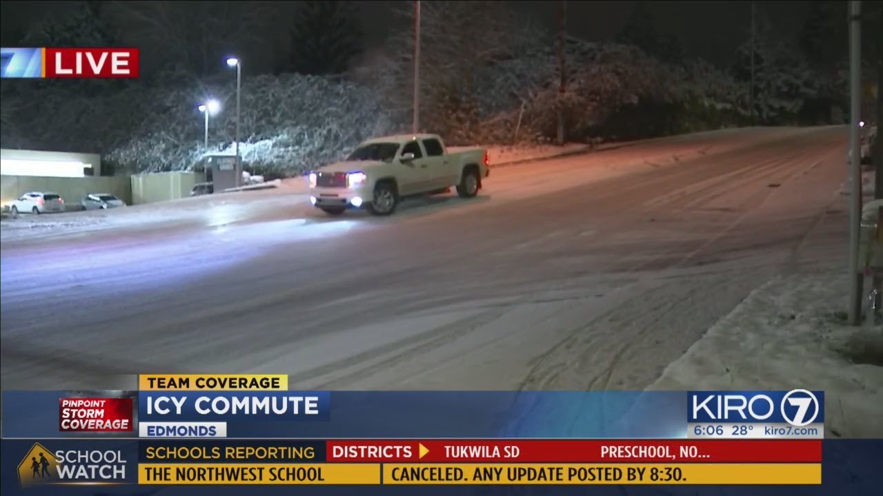 VIDEO: Drivers try to navigate icy roads - YouTube