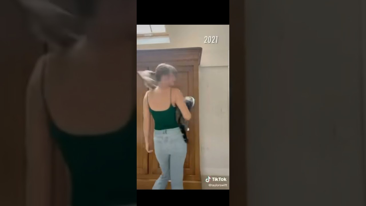 Now Taylor Swift is a official cat lady ❤️