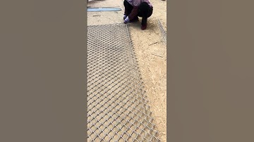 Chain link fence net