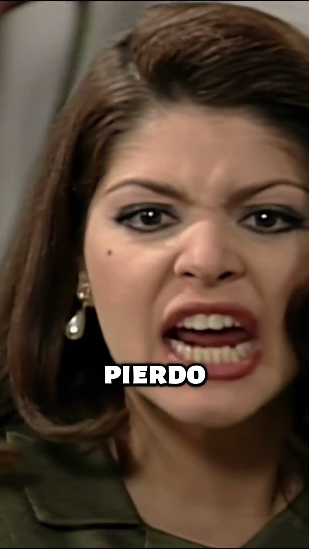 Es MÍO hasta que yo quiera ? #MaríaLaDelBarrio #SorayaMontenegro #shorts #tln