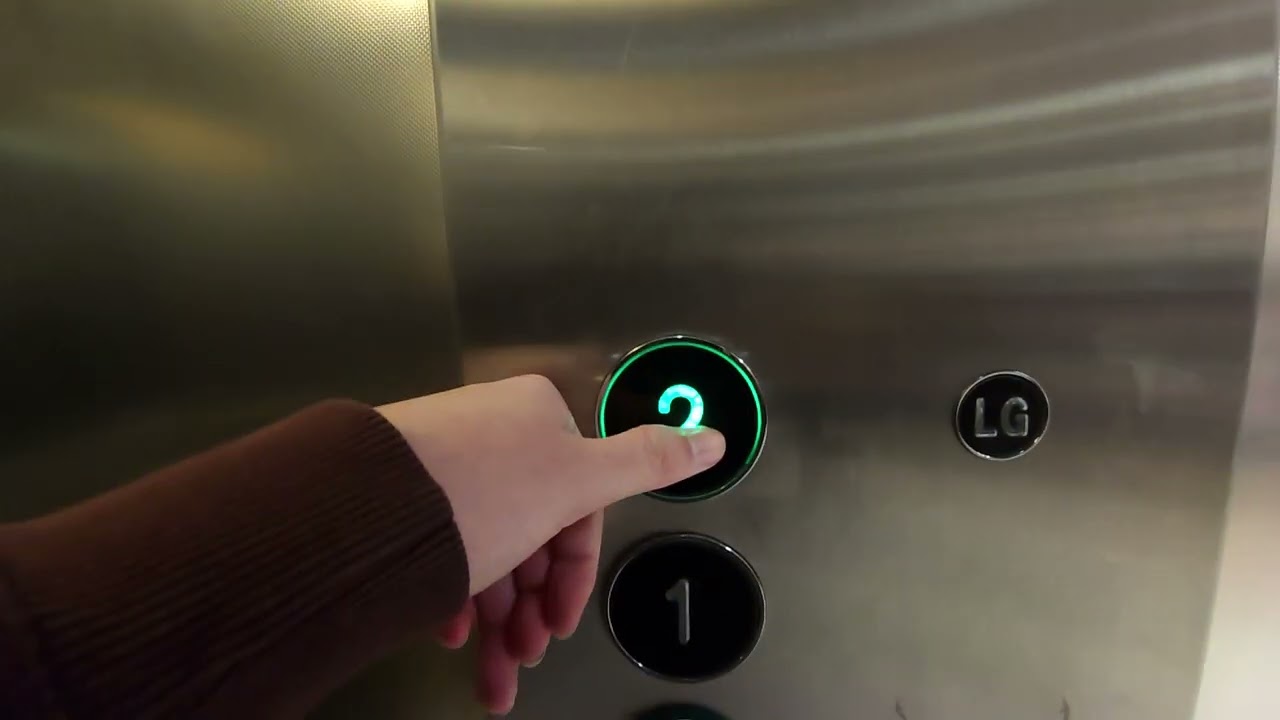 2006 Thyssenkrupp Lift at Primark in Chesterfield